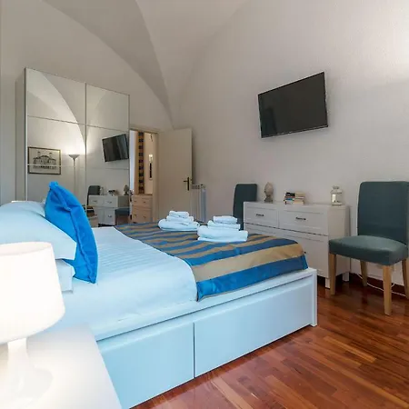 Cs Piazza Venezia Рим